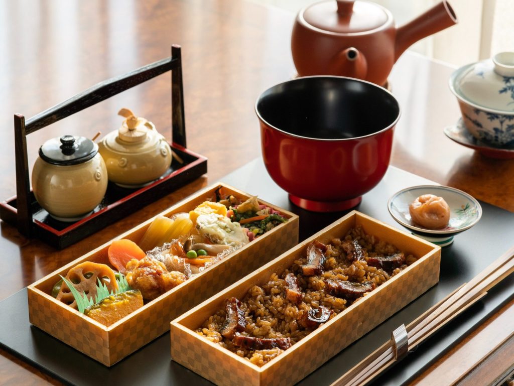 demo eel bento